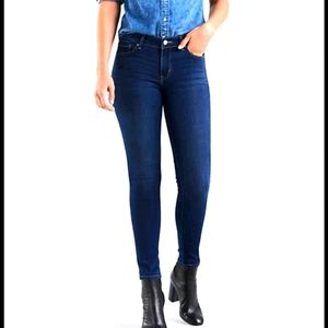 Levi's size 29 711 dark blue skinny jeans